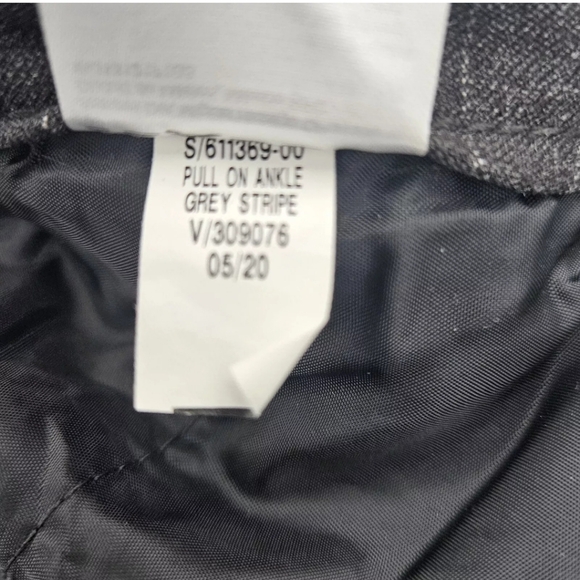 Old Navy Size 20 Gray Pinstripe Dress Slacks Pants Elastic Waist Pockets - Picture 6 of 6